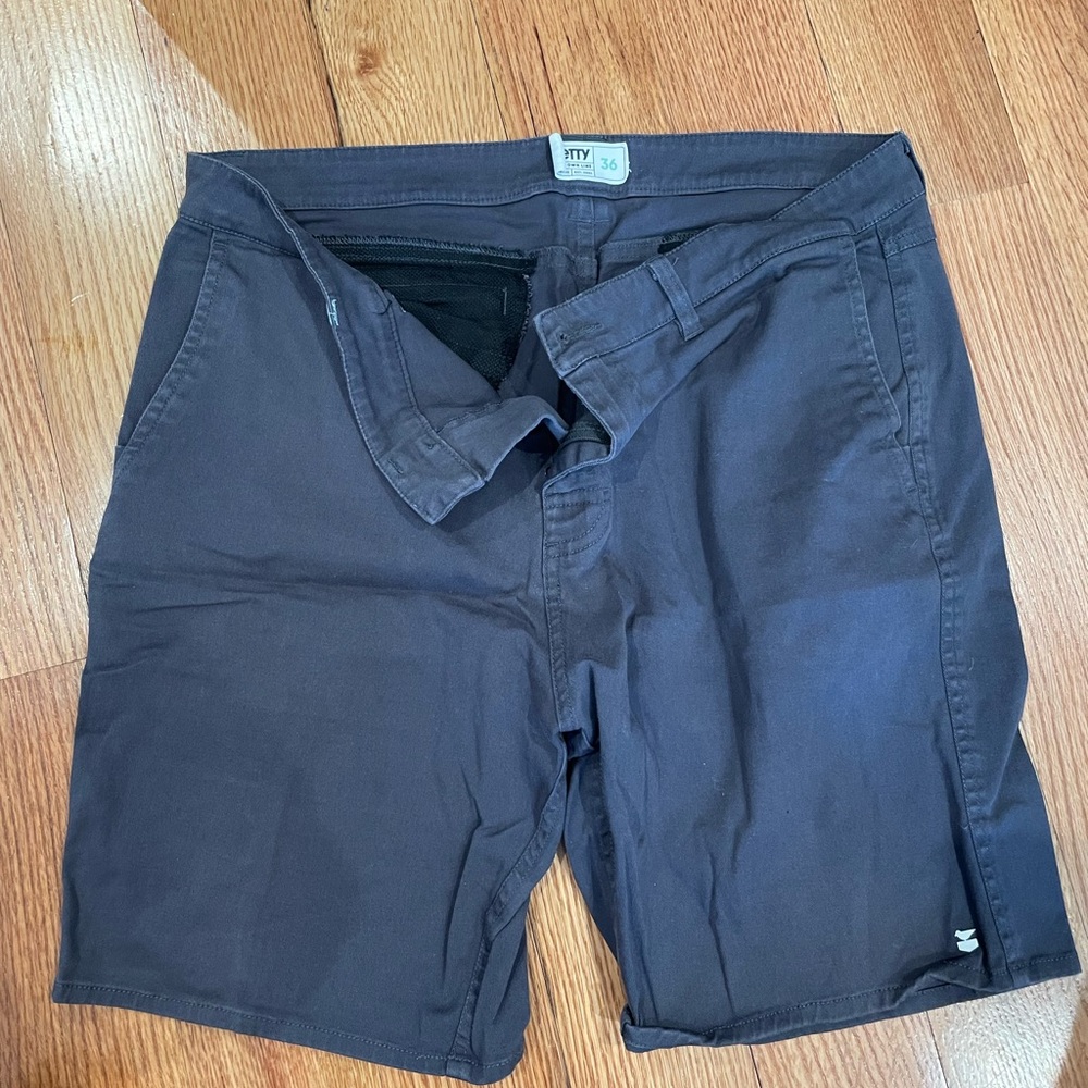 Jetty Shorts - Picture 2 of 8